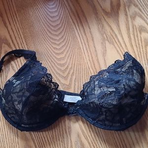 Victoria Secret 34D black lace bra